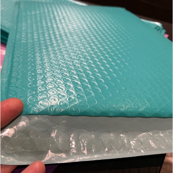 The Blue Salmon Poshkit! Gift Wrap & Mailing Starter Kit (15) - Picture 6 of 7